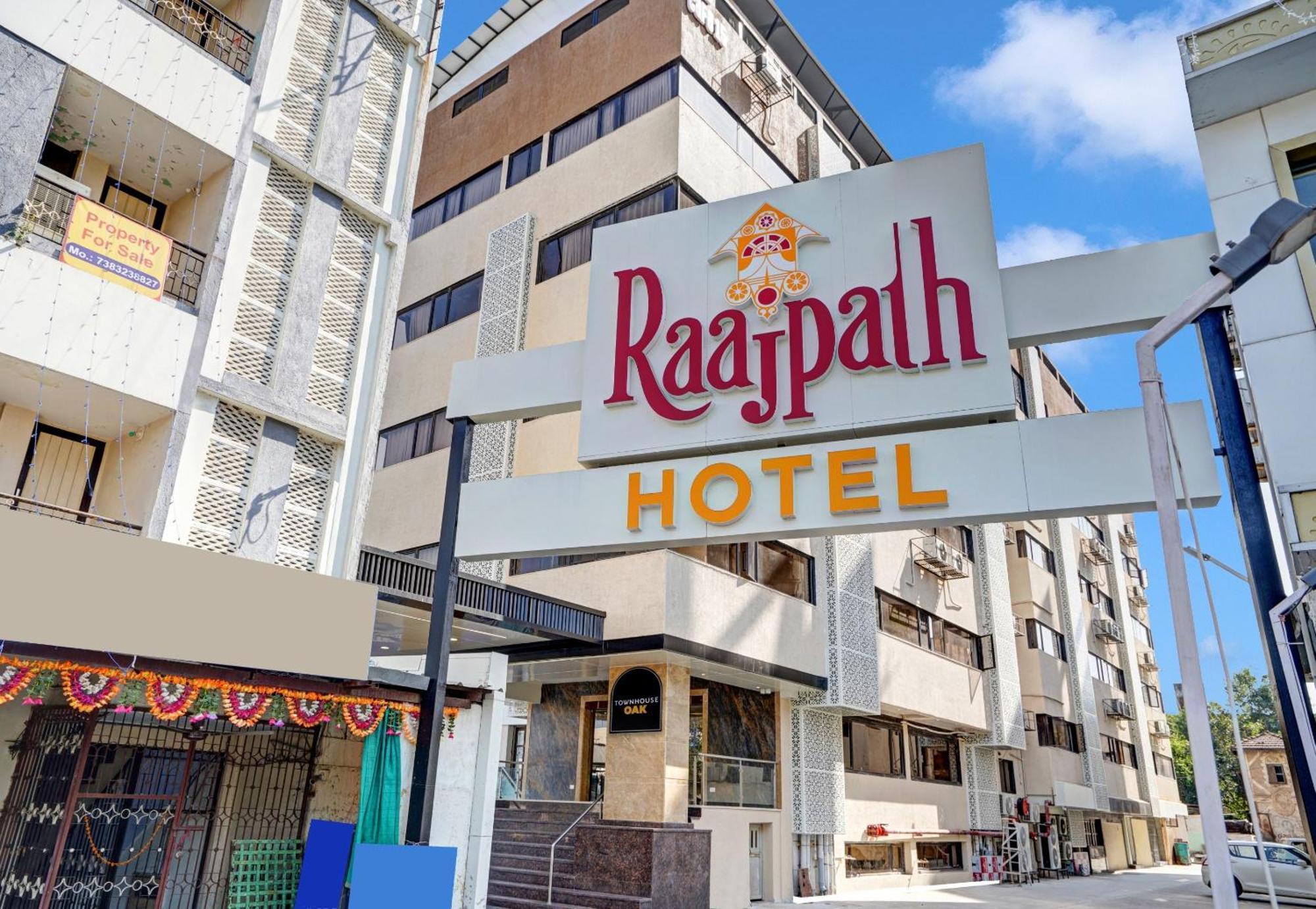 Clubhouse Hotel Raajpath Vadodara Exterior photo