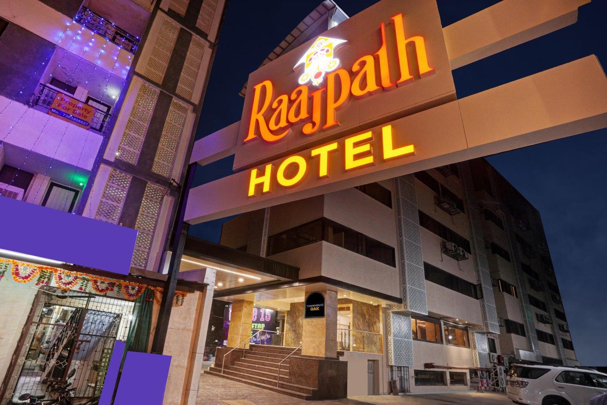 Clubhouse Hotel Raajpath Vadodara Exterior photo